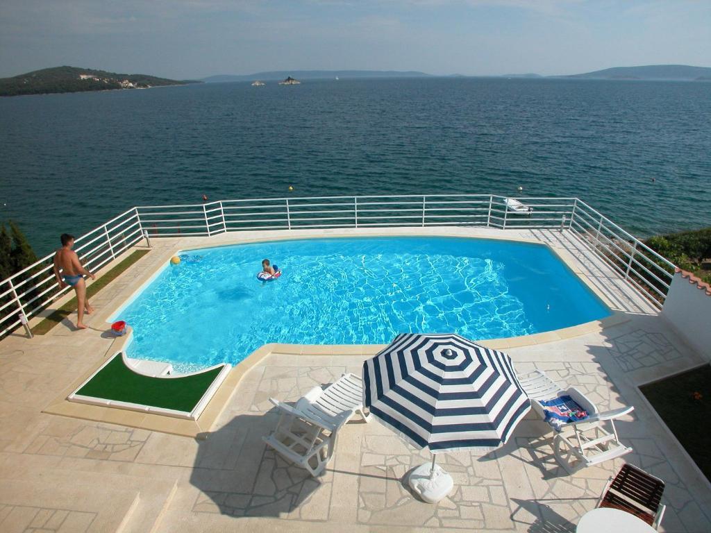 Apartments Villa Marija Seget Vranjica Bagian luar foto