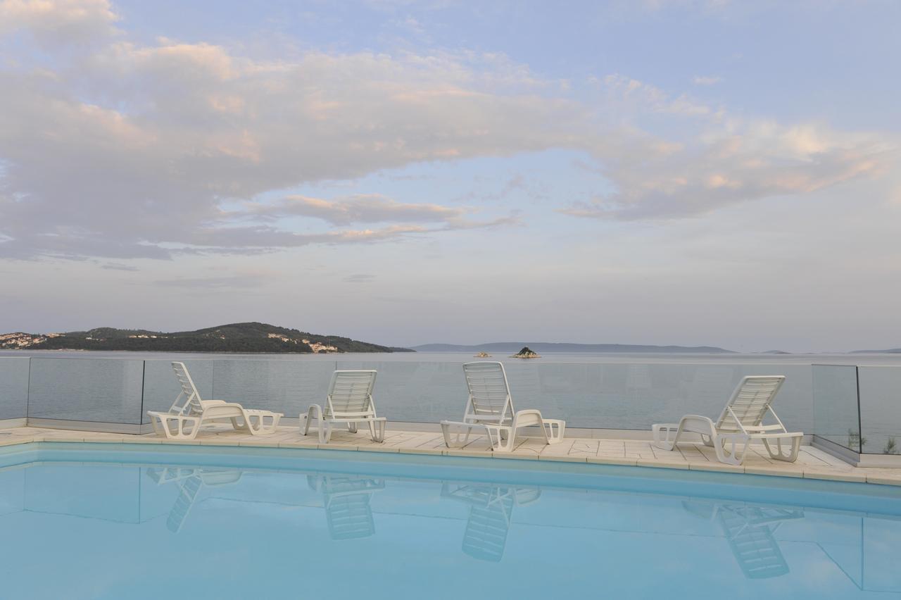 Apartments Villa Marija Seget Vranjica Bagian luar foto