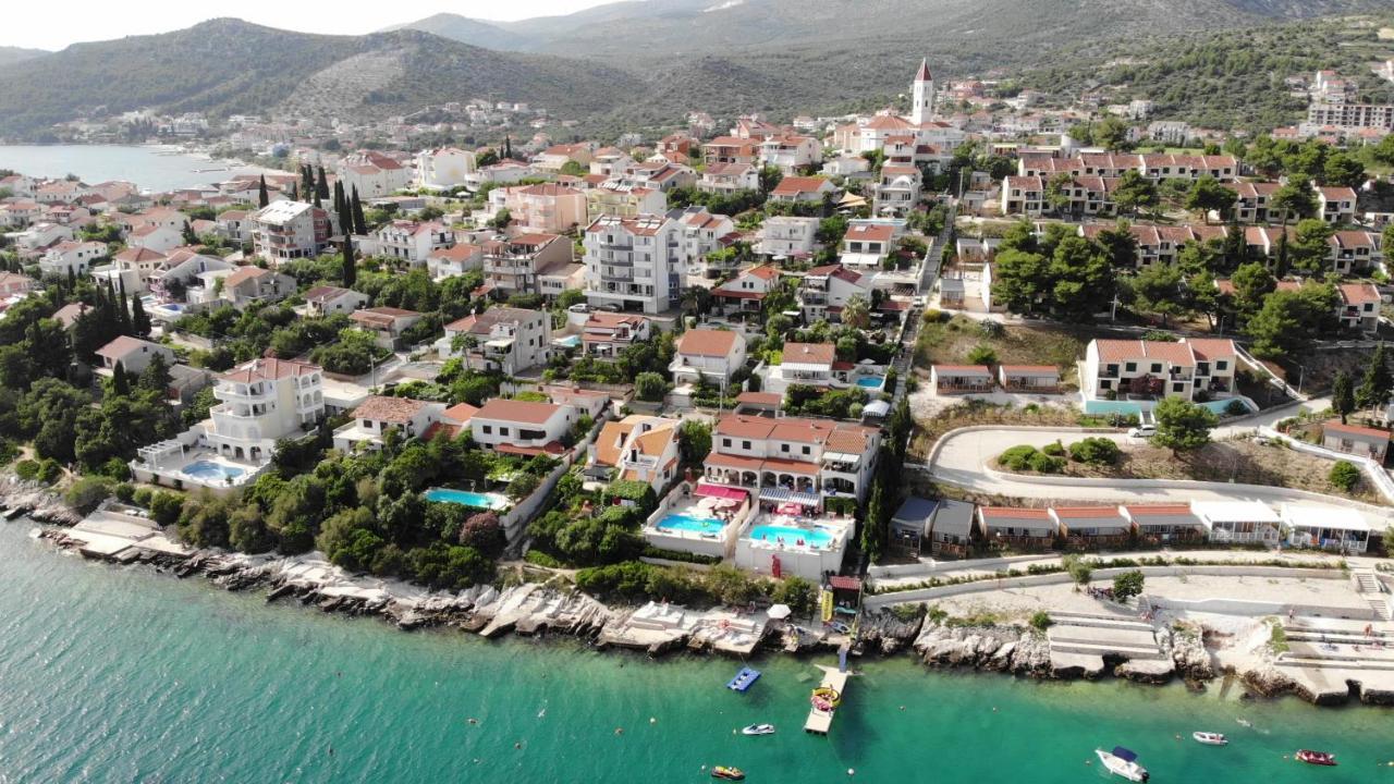 Apartments Villa Marija Seget Vranjica Bagian luar foto
