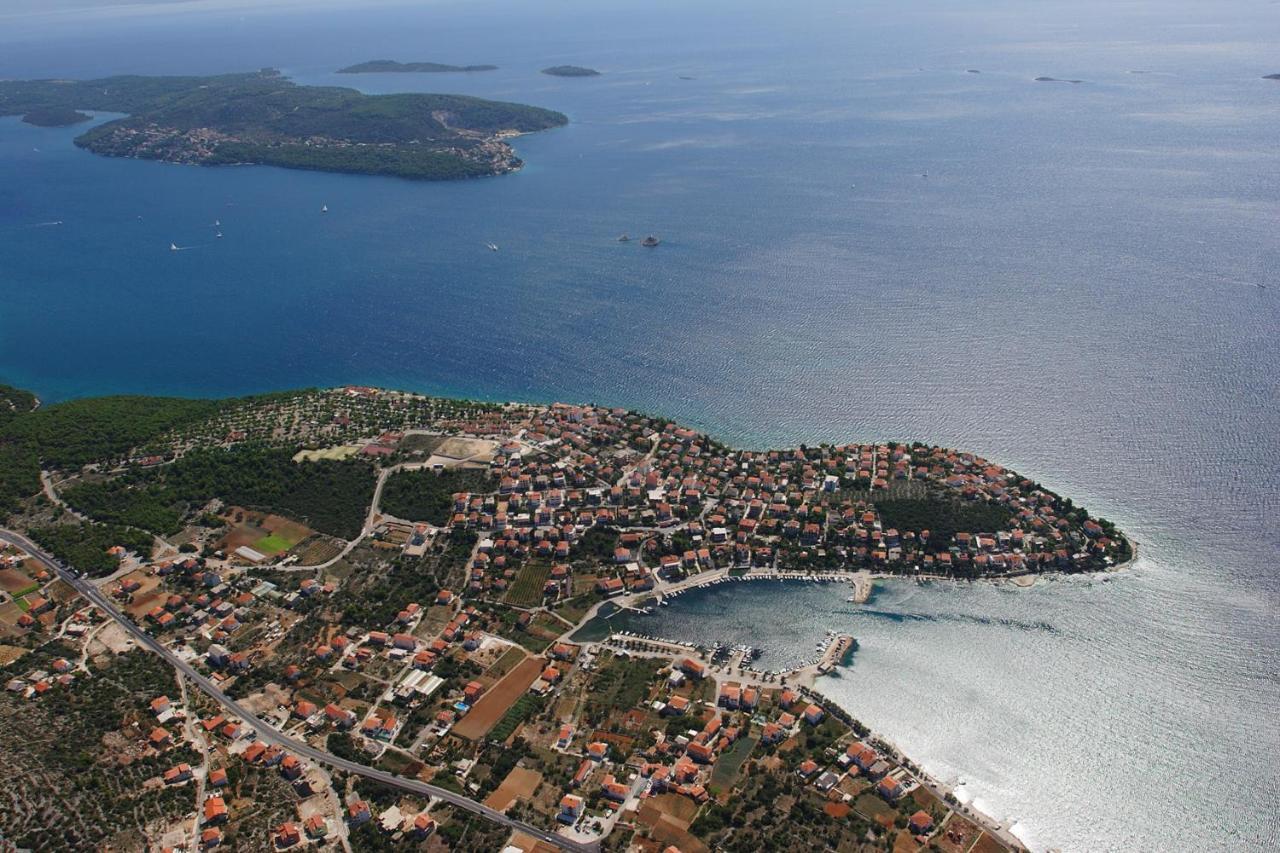 Apartments Villa Marija Seget Vranjica Bagian luar foto